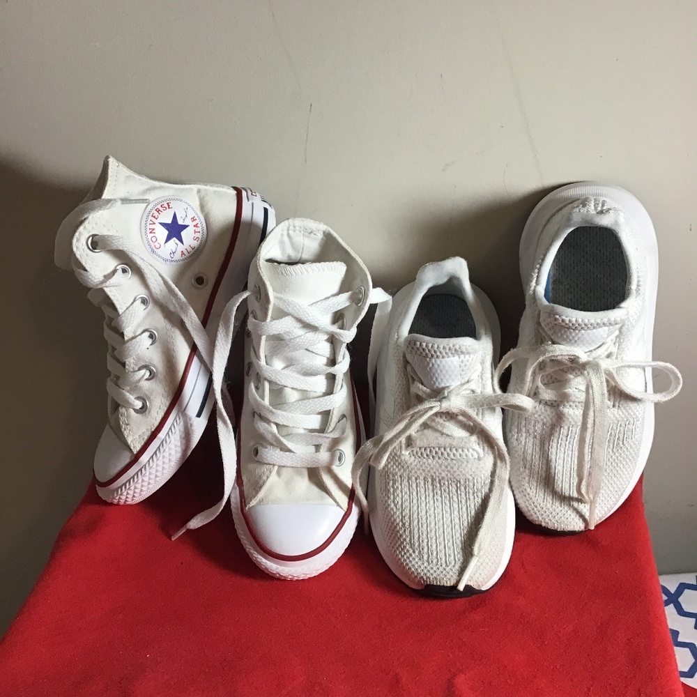 😎#514 Convers & Adidas, size 11, both in great condition, see photos,🔥🔥